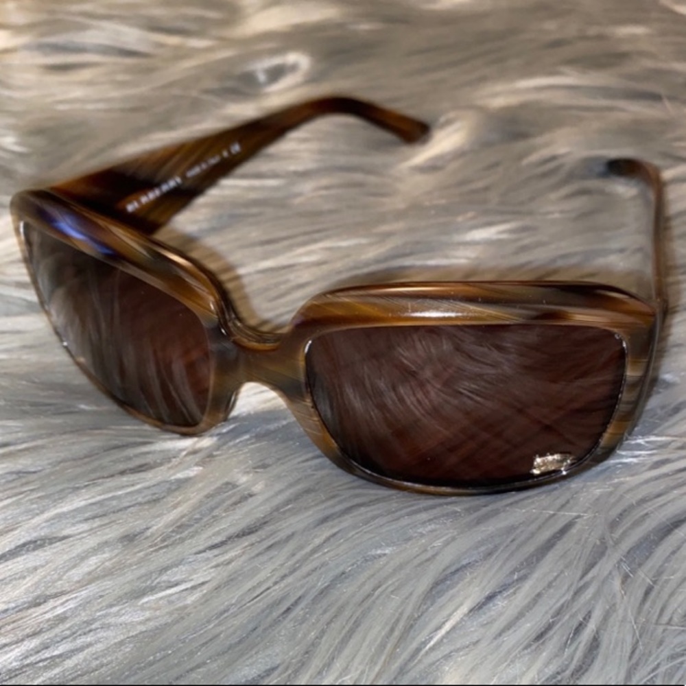 Vintage CLASSIC BURBERRY Sunglasses #B4039